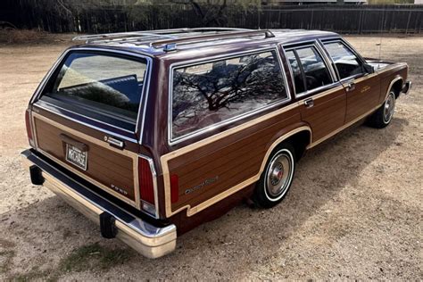 Station wagon 1980 15 m) (or 6